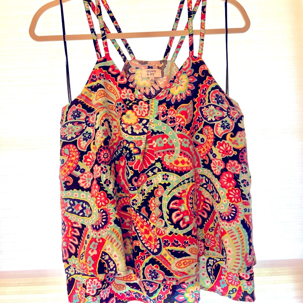 NWT Crown and Ivy Paisley sleeveless top size XS